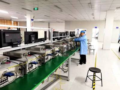 淮北新電子廠首張手機(jī)主板誕生，技術(shù)研發(fā)崗位報(bào)名者絡(luò)繹不絕