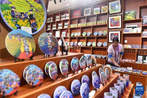 廣西三江 畫筆描繪新時代，農民畫產業走出特色文化路